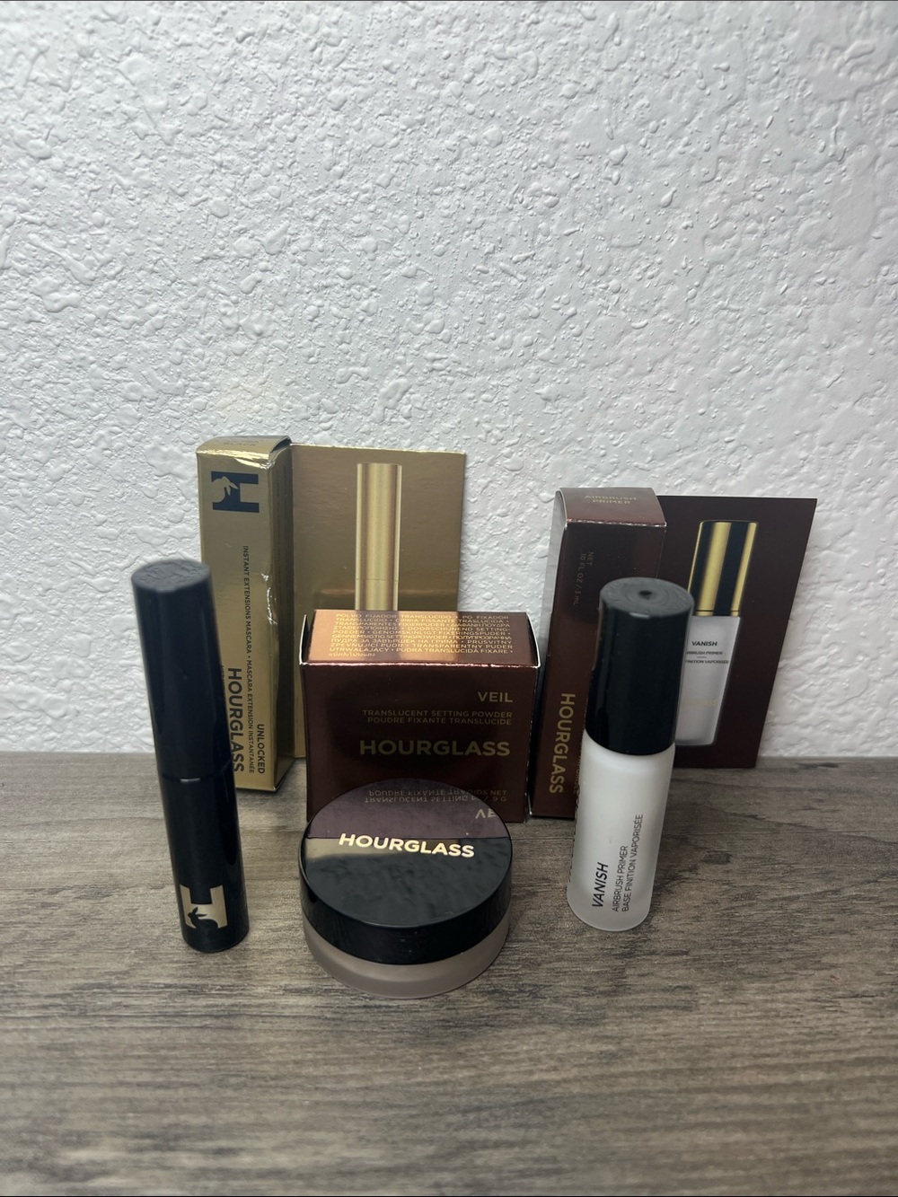 Hourglass Veil Powder, Vanish Primer, Unlocked Mascara Mini Bundle
